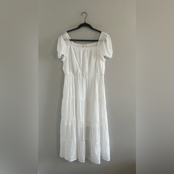 White Flowy Cottage Core Maxi Dress - Picture 1 of 6